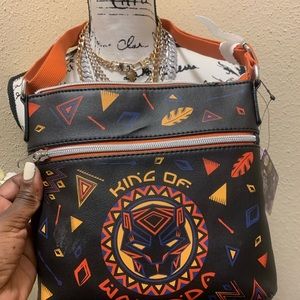NWT 💎 MARVEL Black Panther Crossbody